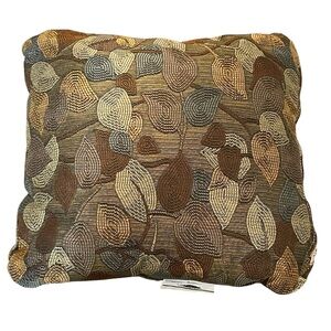 Elegant Leaf Pattern Throw Pillow
